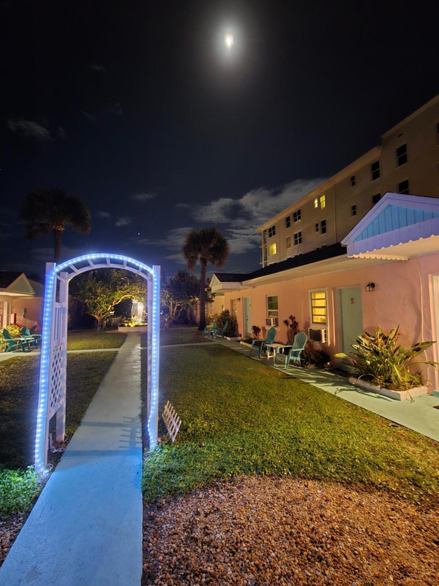 Oceanfront Sea Scape Motel Indialantic Esterno foto
